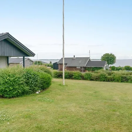 Four-bedroom In Holiday home