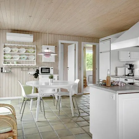 Four-bedroom In Prázdninový dům